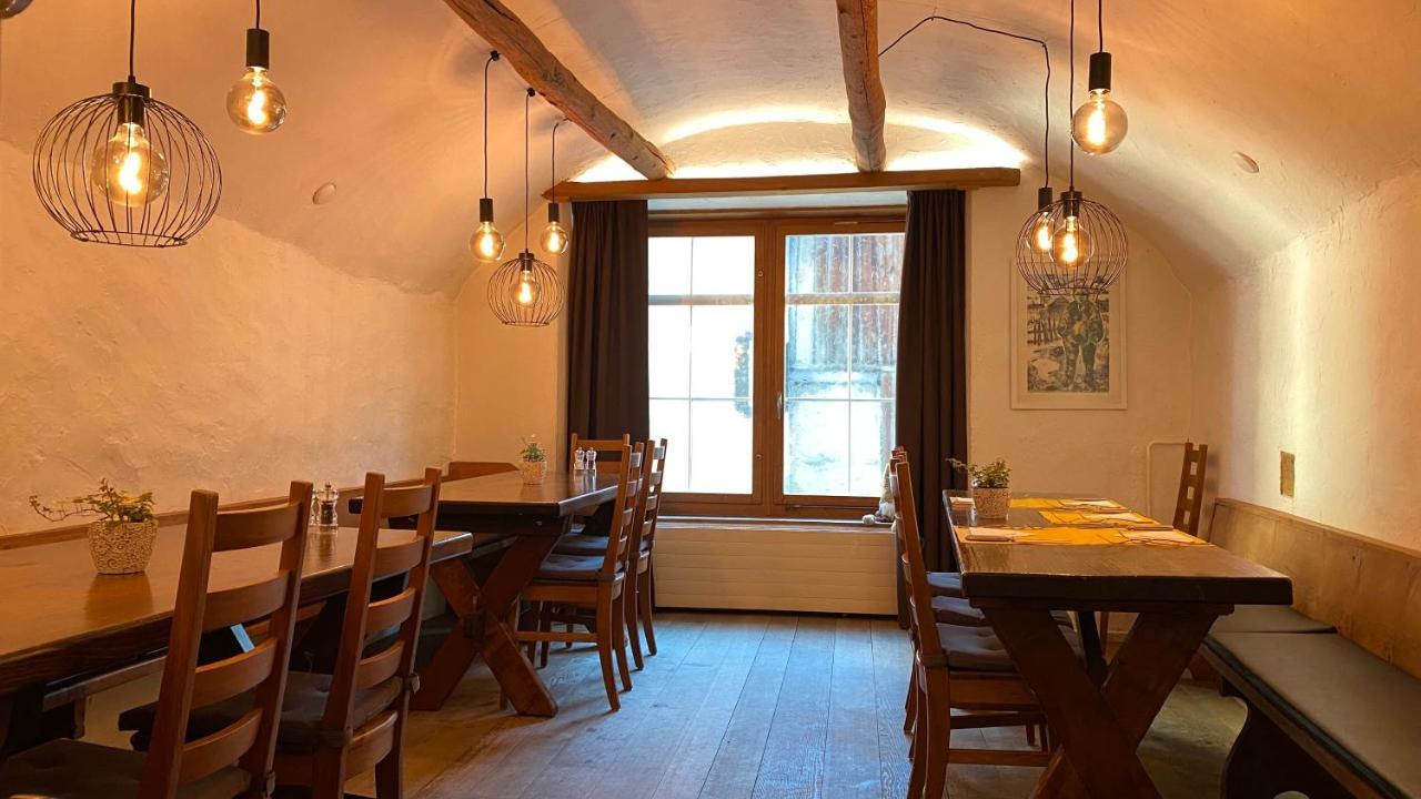 Hotel Weisses Kreuz Бергюн Экстерьер фото