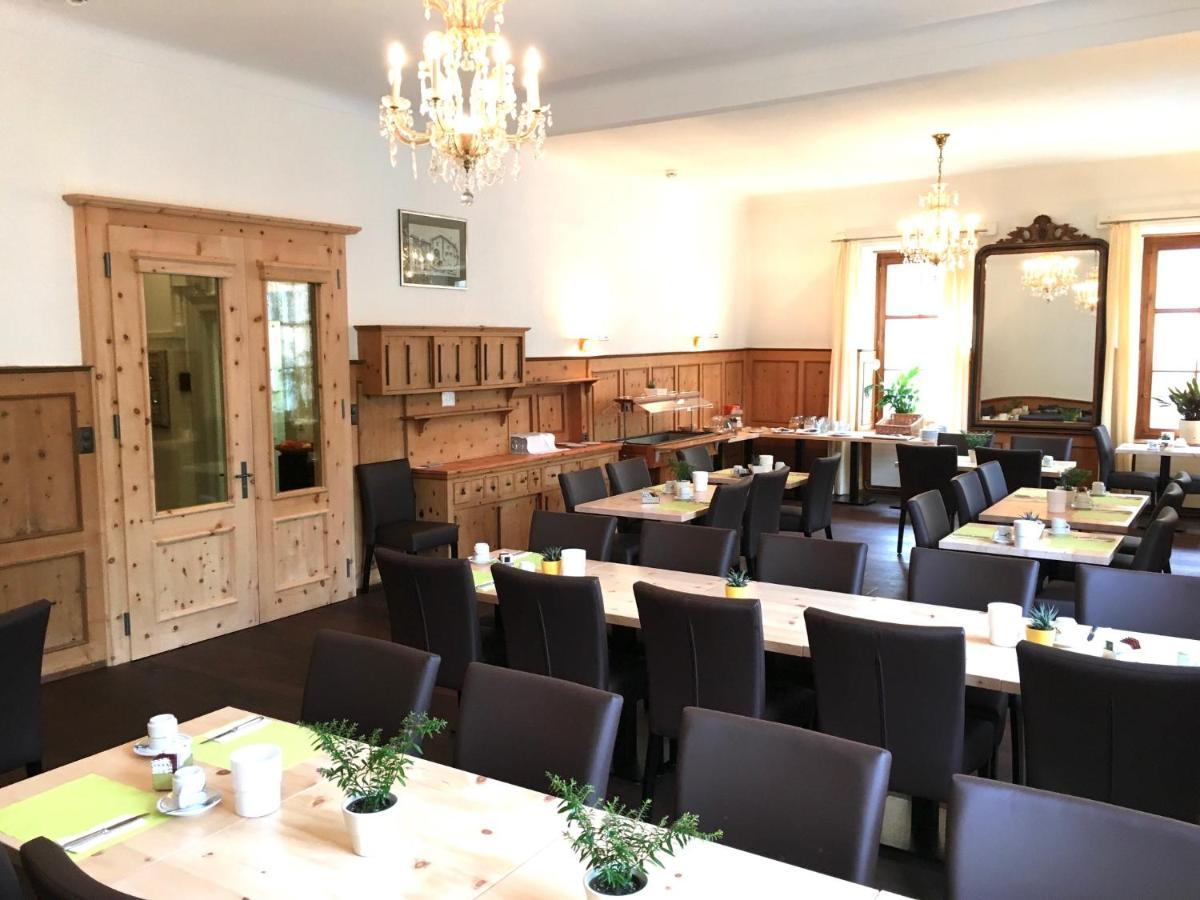 Hotel Weisses Kreuz Бергюн Экстерьер фото