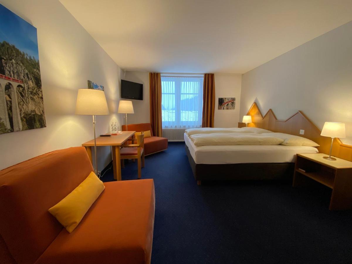 Hotel Weisses Kreuz Бергюн Экстерьер фото