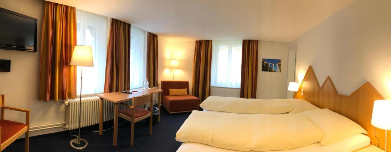 Hotel Weisses Kreuz Бергюн Экстерьер фото